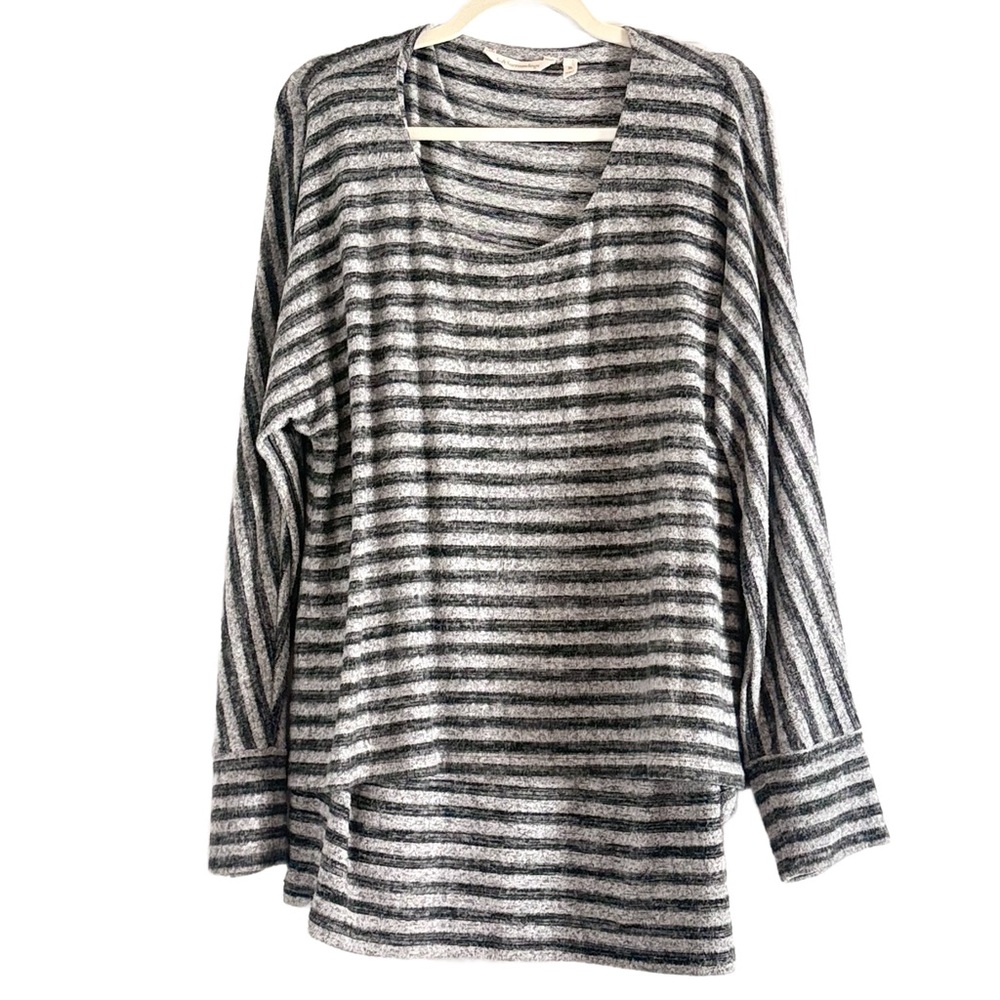 🌻 Soft Surroundings Black and Gray Knit Top